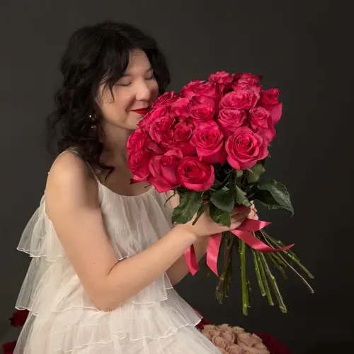 Букет из 25 розовых роз